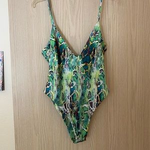 Boohoo snakeskin bathing suit, NWT